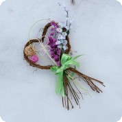 Jarní dekorace - Srdce se zelenou mašlí